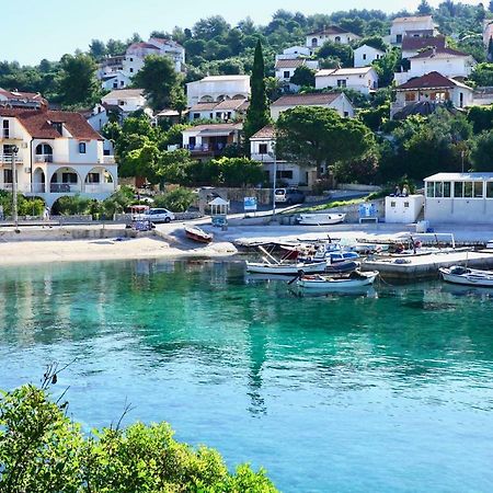 Apartmani Laura Trogir Bagian luar foto