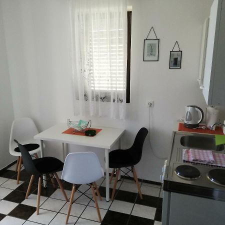 Apartmani Laura Trogir Bagian luar foto