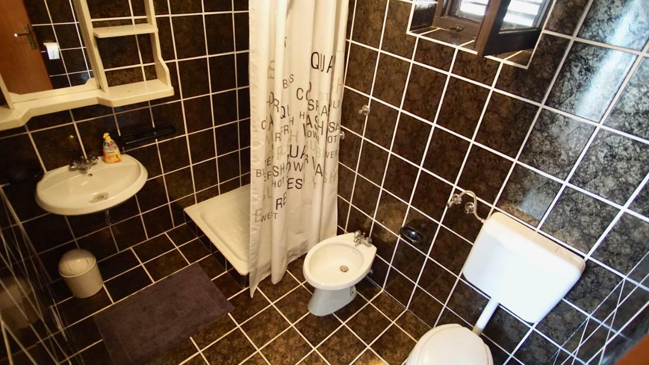 Apartmani Laura Trogir Bagian luar foto