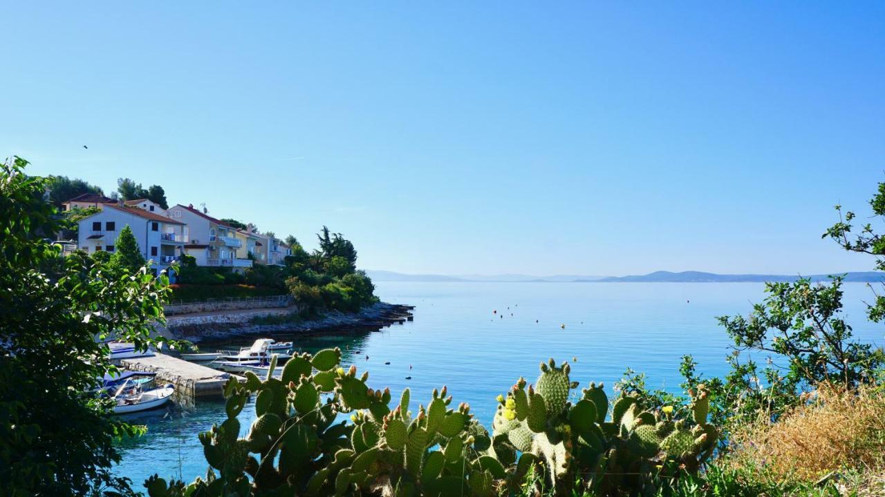 Apartmani Laura Trogir Bagian luar foto