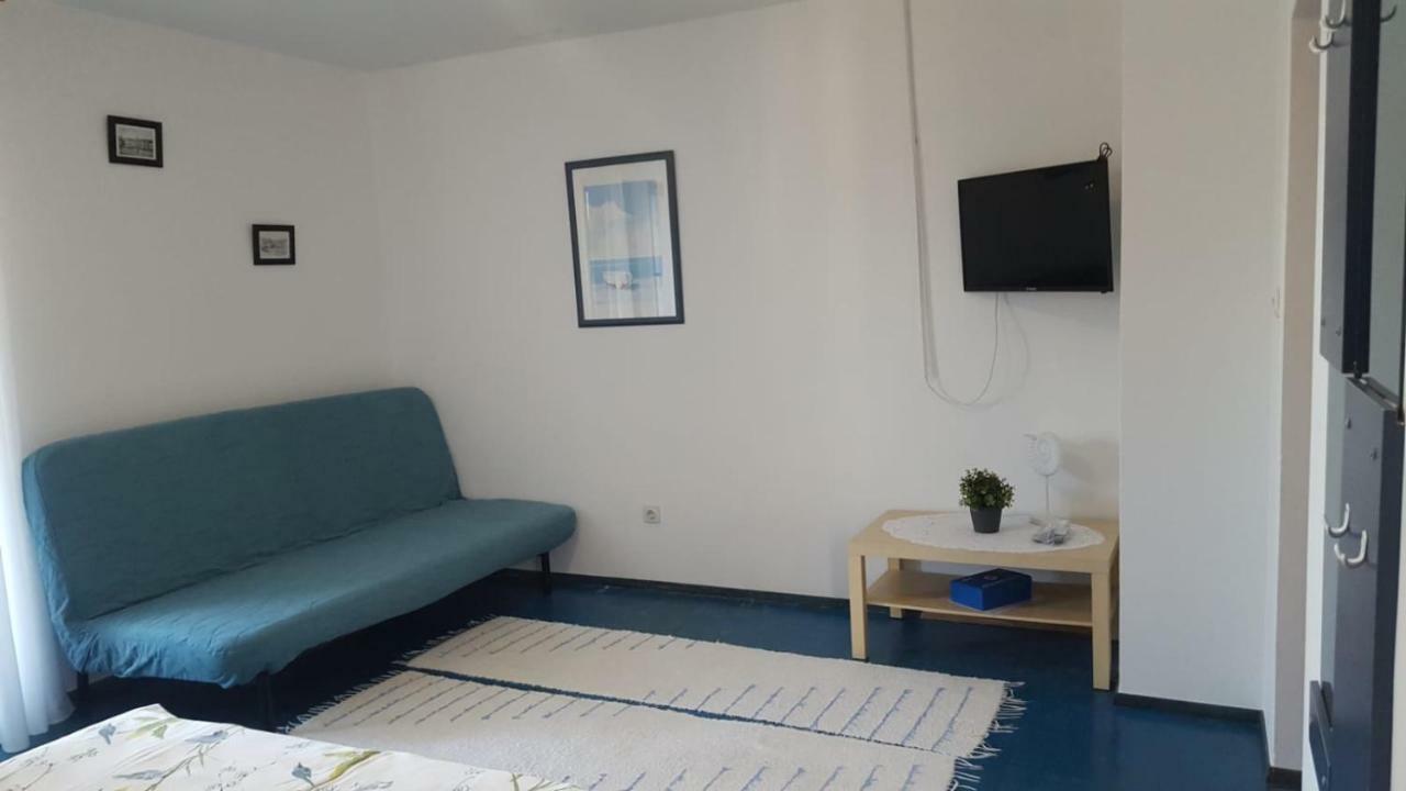Apartmani Laura Trogir Bagian luar foto