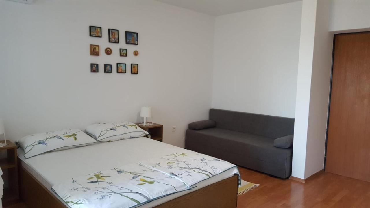 Apartmani Laura Trogir Bagian luar foto